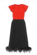 Falda Negra Midi con Plumas